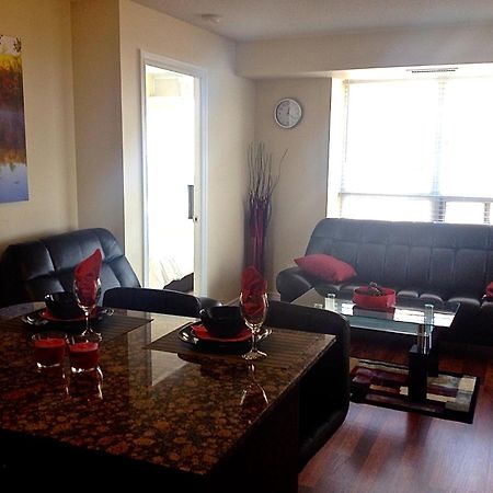 Royal Stays Furnished Apartments - Square One Mississauga Værelse billede
