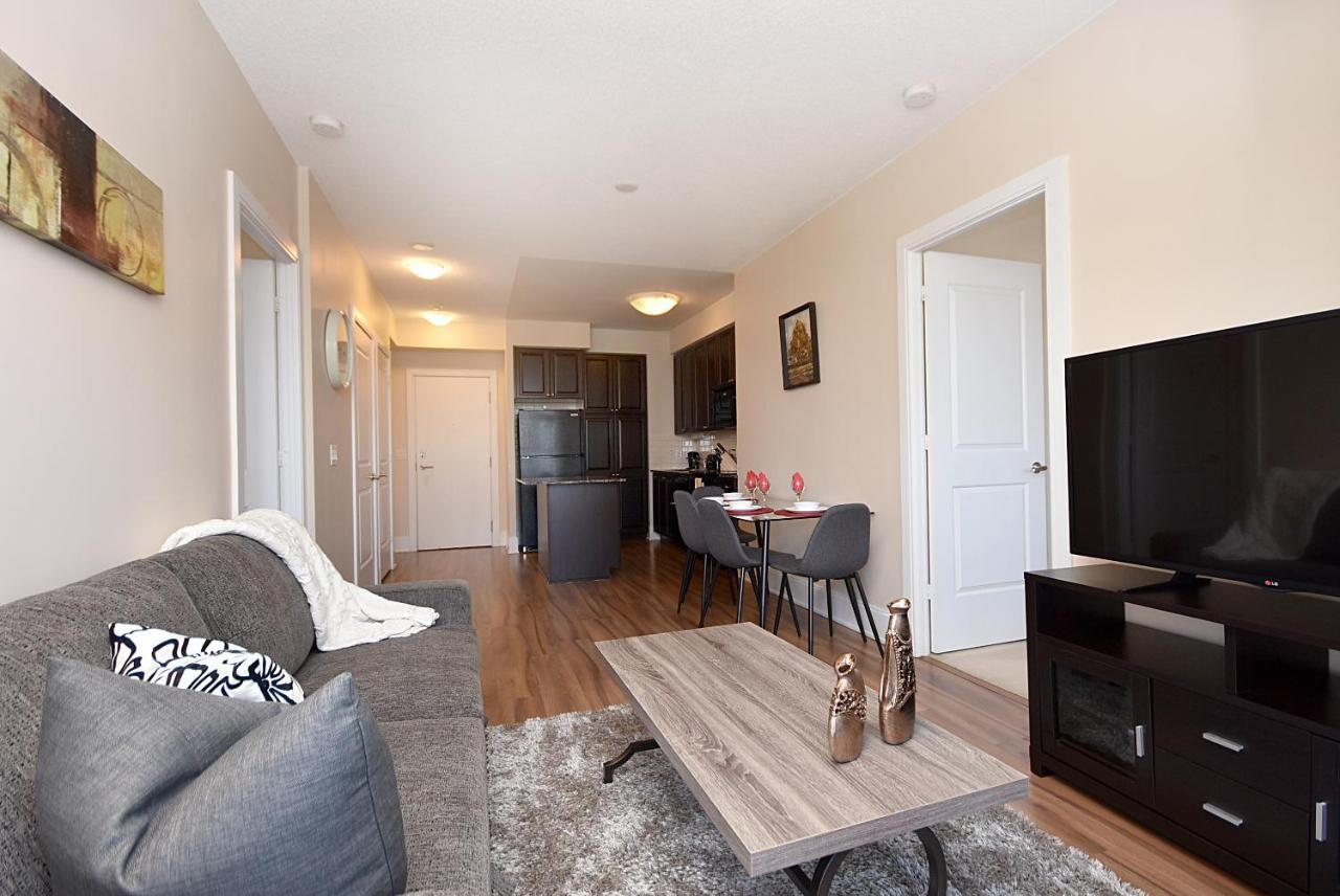 Royal Stays Furnished Apartments - Square One Mississauga Eksteriør billede