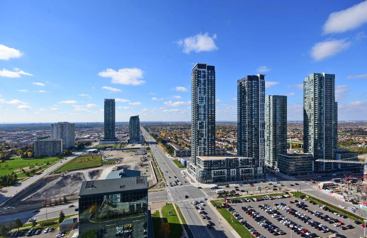 Royal Stays Furnished Apartments - Square One Mississauga Eksteriør billede