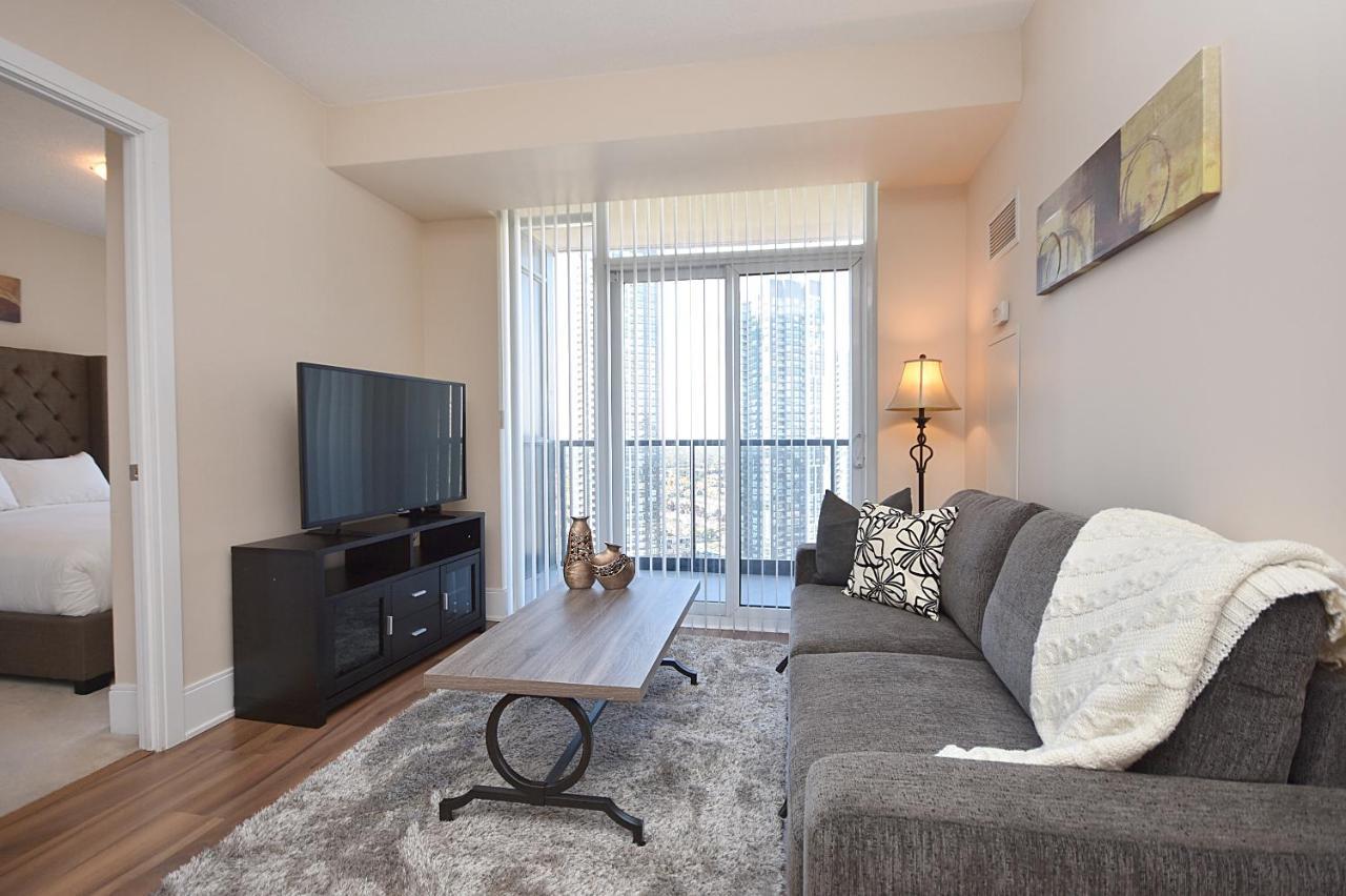 Royal Stays Furnished Apartments - Square One Mississauga Eksteriør billede
